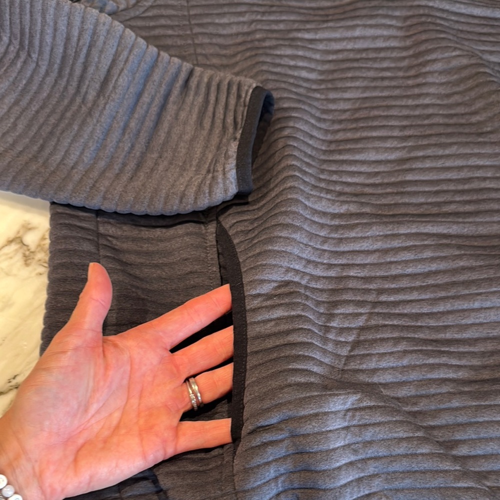 L.L.Bean Gray Ribbed Henley Pullover Size Large - Picture 3 of 5